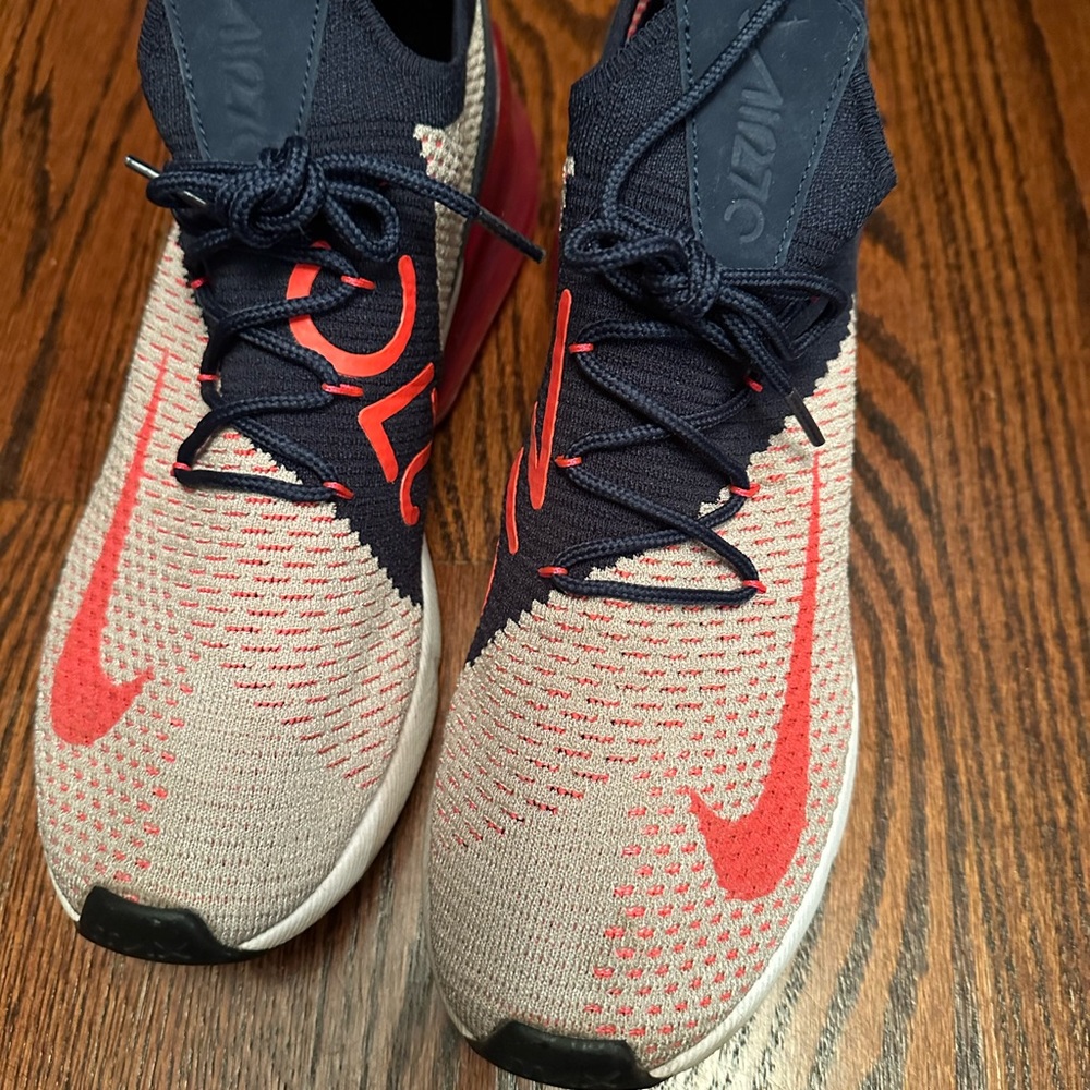 Nike Air Max 270